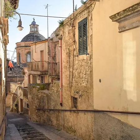 別荘 La Casa Dei Giarrentini *