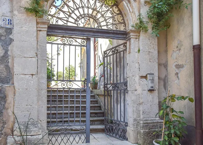 La Casa Dei Giarrentini *